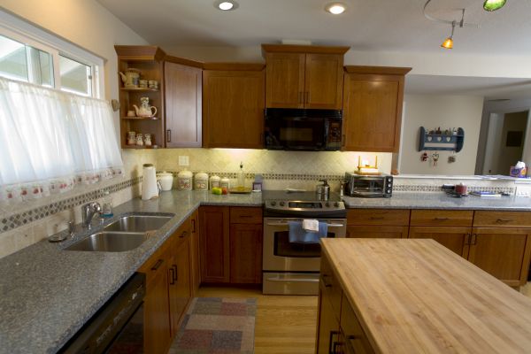 Cherry Cabinet Remodeling in Novi